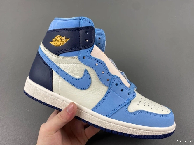 OG High Jordan 1 FD2596-400 in First Flight WMNS Air 0723